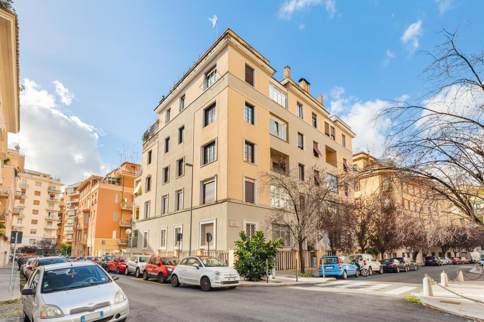 Adelante Rooms Piazza Bologna, Rome